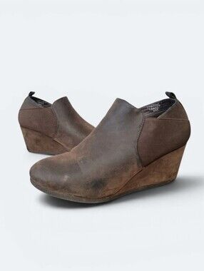 Pierre Dumas Sabrine-7 Brown Faux Leather Wedge Bootie Size 8